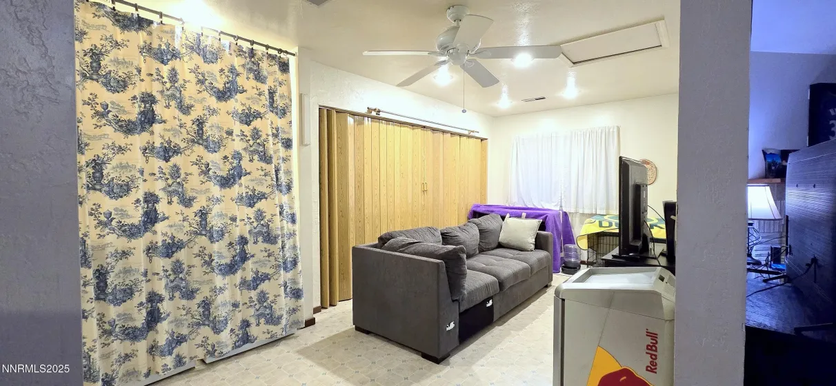 1305 Sbragia, Sparks, Nevada 89431, 3 Bedrooms Bedrooms, ,2 BathroomsBathrooms,Residential,Residential,Sbragia,260000254