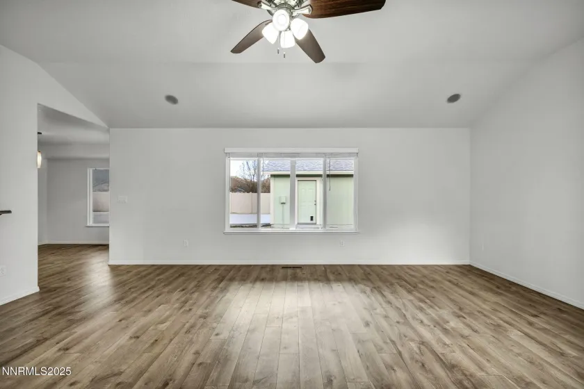 2371 Albatross, Sparks, Nevada 89441, 4 Bedrooms Bedrooms, ,2 BathroomsBathrooms,Residential,Residential,Albatross,260000265