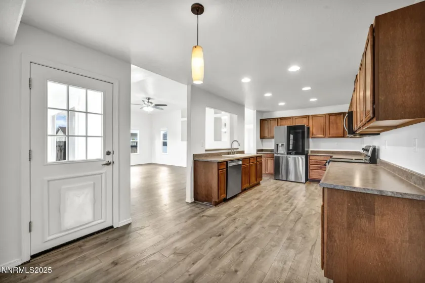 2371 Albatross, Sparks, Nevada 89441, 4 Bedrooms Bedrooms, ,2 BathroomsBathrooms,Residential,Residential,Albatross,260000265