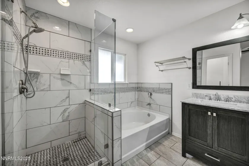 2371 Albatross, Sparks, Nevada 89441, 4 Bedrooms Bedrooms, ,2 BathroomsBathrooms,Residential,Residential,Albatross,260000265