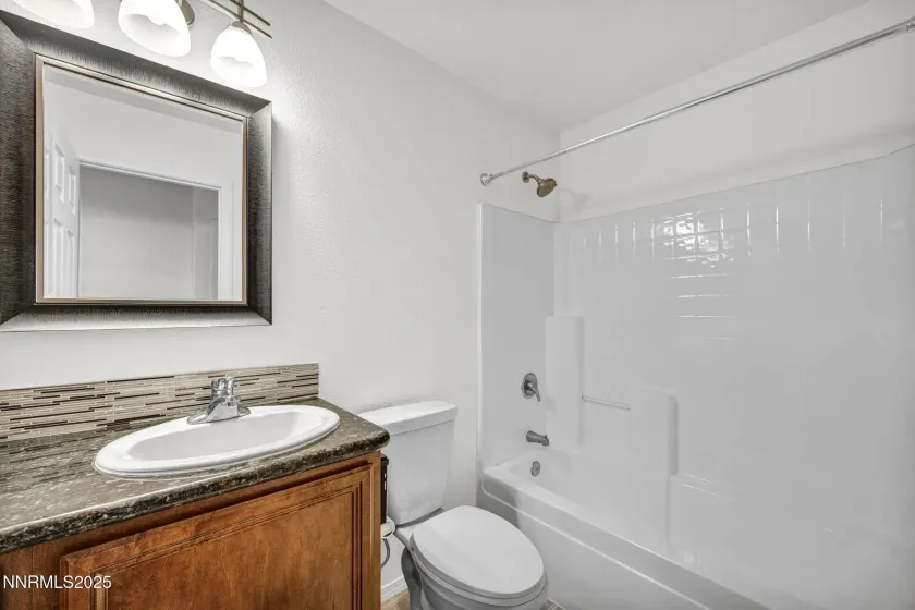 2371 Albatross, Sparks, Nevada 89441, 4 Bedrooms Bedrooms, ,2 BathroomsBathrooms,Residential,Residential,Albatross,260000265