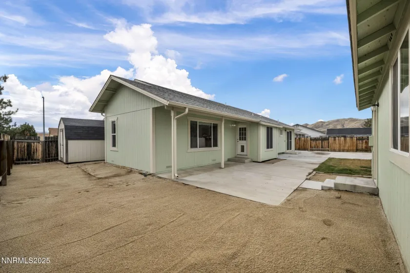 2371 Albatross, Sparks, Nevada 89441, 4 Bedrooms Bedrooms, ,2 BathroomsBathrooms,Residential,Residential,Albatross,260000265