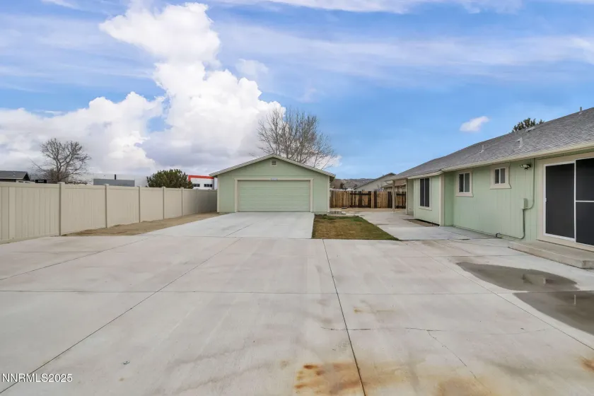 2371 Albatross, Sparks, Nevada 89441, 4 Bedrooms Bedrooms, ,2 BathroomsBathrooms,Residential,Residential,Albatross,260000265
