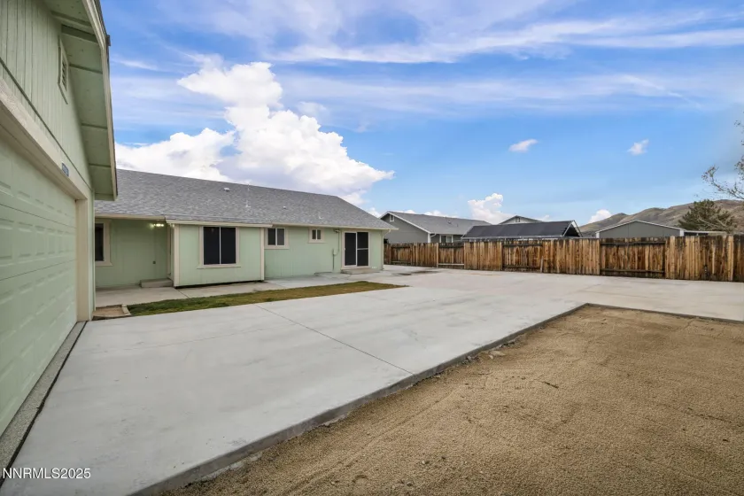 2371 Albatross, Sparks, Nevada 89441, 4 Bedrooms Bedrooms, ,2 BathroomsBathrooms,Residential,Residential,Albatross,260000265