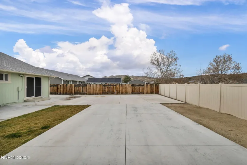 2371 Albatross, Sparks, Nevada 89441, 4 Bedrooms Bedrooms, ,2 BathroomsBathrooms,Residential,Residential,Albatross,260000265