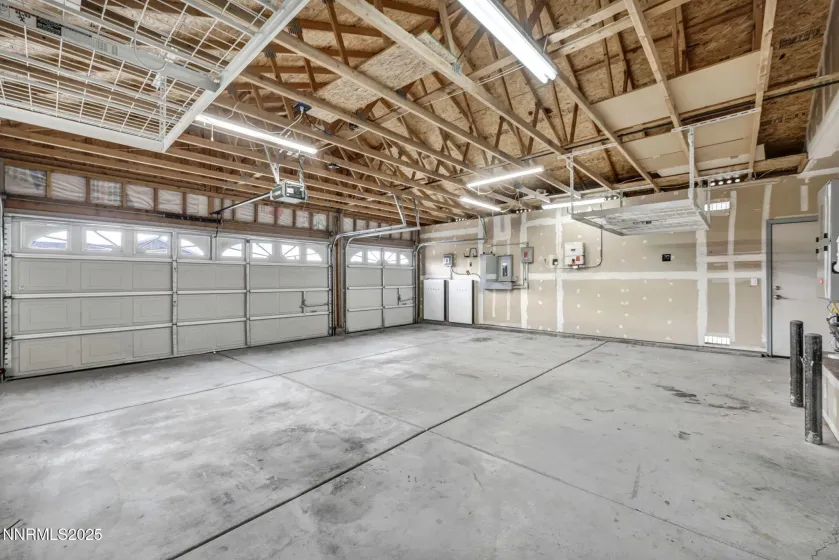 2371 Albatross, Sparks, Nevada 89441, 4 Bedrooms Bedrooms, ,2 BathroomsBathrooms,Residential,Residential,Albatross,260000265