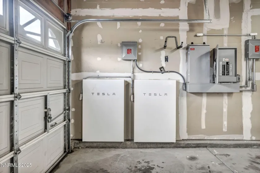 2371 Albatross, Sparks, Nevada 89441, 4 Bedrooms Bedrooms, ,2 BathroomsBathrooms,Residential,Residential,Albatross,260000265