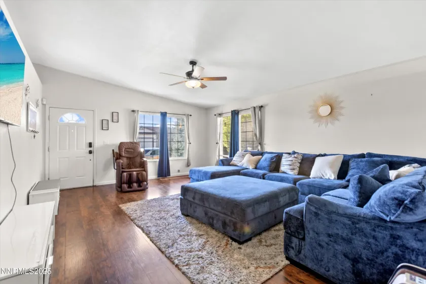 7351 Rubens, Sun Valley, Nevada 89433, 3 Bedrooms Bedrooms, ,2 BathroomsBathrooms,Residential,Residential,Rubens,260000271