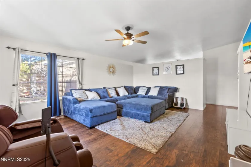 7351 Rubens, Sun Valley, Nevada 89433, 3 Bedrooms Bedrooms, ,2 BathroomsBathrooms,Residential,Residential,Rubens,260000271