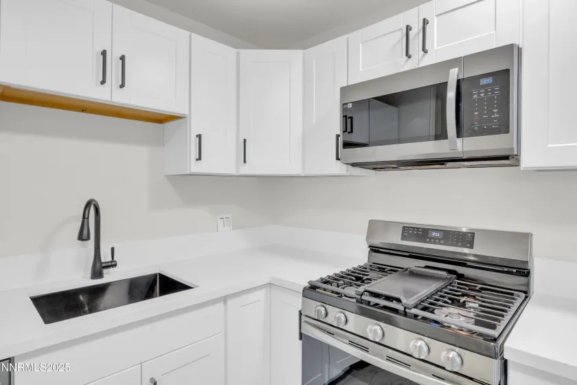 705 York, Sparks, Nevada 89431, 3 Bedrooms Bedrooms, ,1 BathroomBathrooms,Residential,Residential,York,260000275