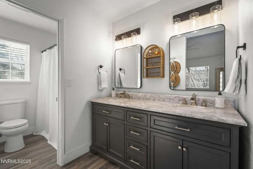 1911 Minaret, Reno, Nevada 89523, 4 Bedrooms Bedrooms, ,3 BathroomsBathrooms,Residential,Residential,Minaret,260000276