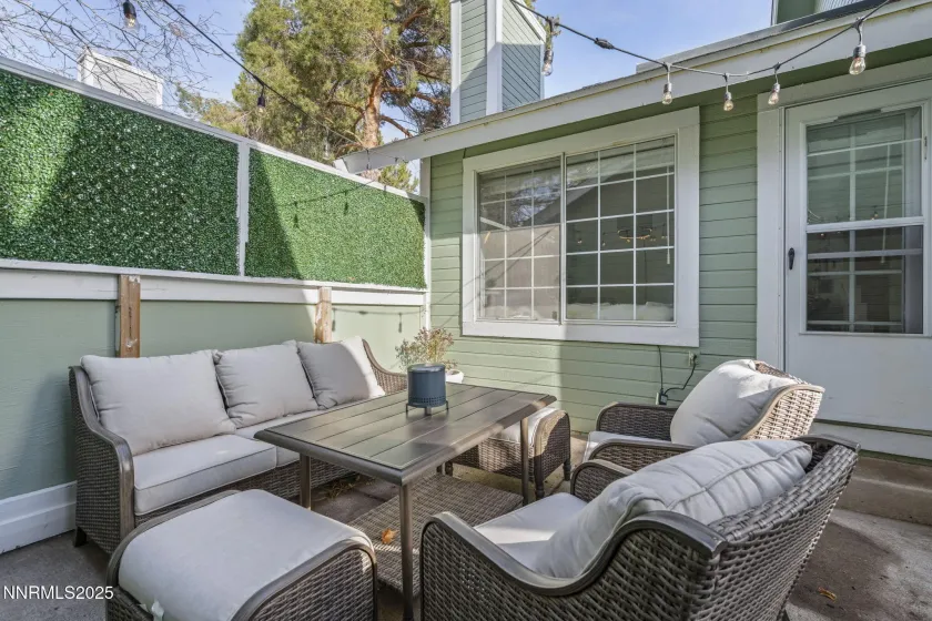 1911 Minaret, Reno, Nevada 89523, 4 Bedrooms Bedrooms, ,3 BathroomsBathrooms,Residential,Residential,Minaret,260000276