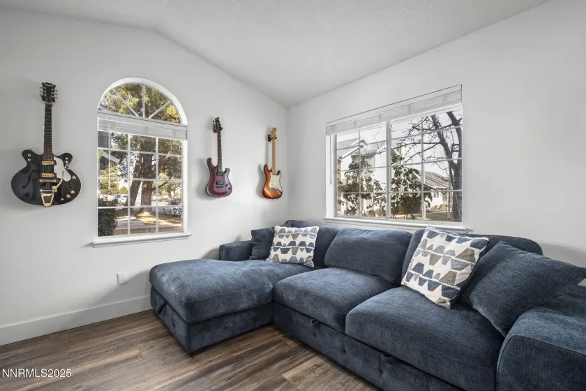 1911 Minaret, Reno, Nevada 89523, 4 Bedrooms Bedrooms, ,3 BathroomsBathrooms,Residential,Residential,Minaret,260000276