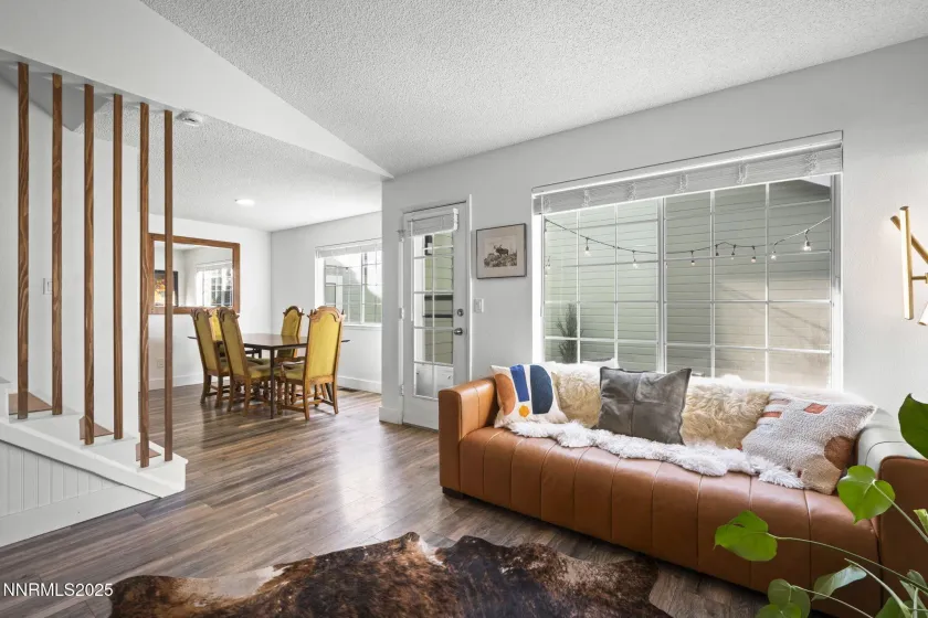 1911 Minaret, Reno, Nevada 89523, 4 Bedrooms Bedrooms, ,3 BathroomsBathrooms,Residential,Residential,Minaret,260000276