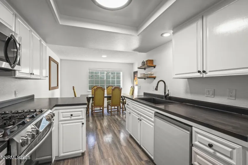 1911 Minaret, Reno, Nevada 89523, 4 Bedrooms Bedrooms, ,3 BathroomsBathrooms,Residential,Residential,Minaret,260000276