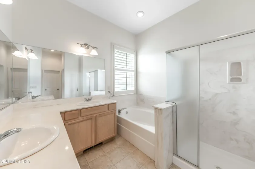 5615 Sawgrass, Sparks, Nevada 89436, 4 Bedrooms Bedrooms, ,2 BathroomsBathrooms,Residential,Residential,Sawgrass,260000277