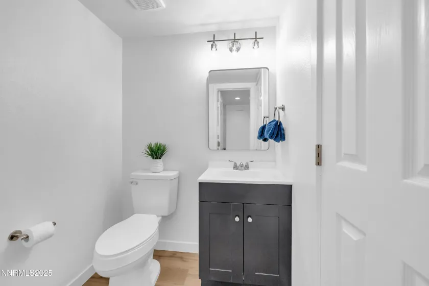 1690 Chatterley, Sparks, Nevada 89434, 3 Bedrooms Bedrooms, ,3 BathroomsBathrooms,Residential,Residential,Chatterley,260000278