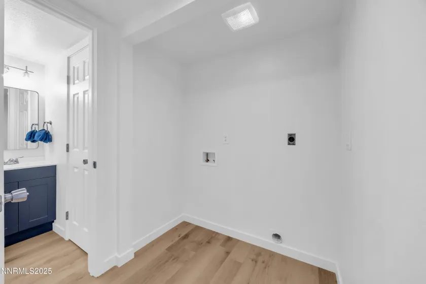 1690 Chatterley, Sparks, Nevada 89434, 3 Bedrooms Bedrooms, ,3 BathroomsBathrooms,Residential,Residential,Chatterley,260000278