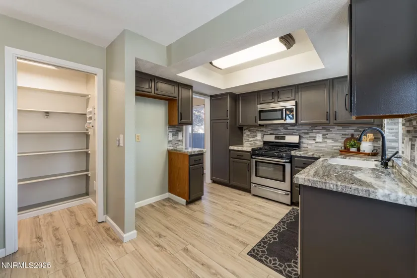 1438 Mandarin, Sparks, Nevada 89434, 4 Bedrooms Bedrooms, ,3 BathroomsBathrooms,Residential,Residential,Mandarin,260000279