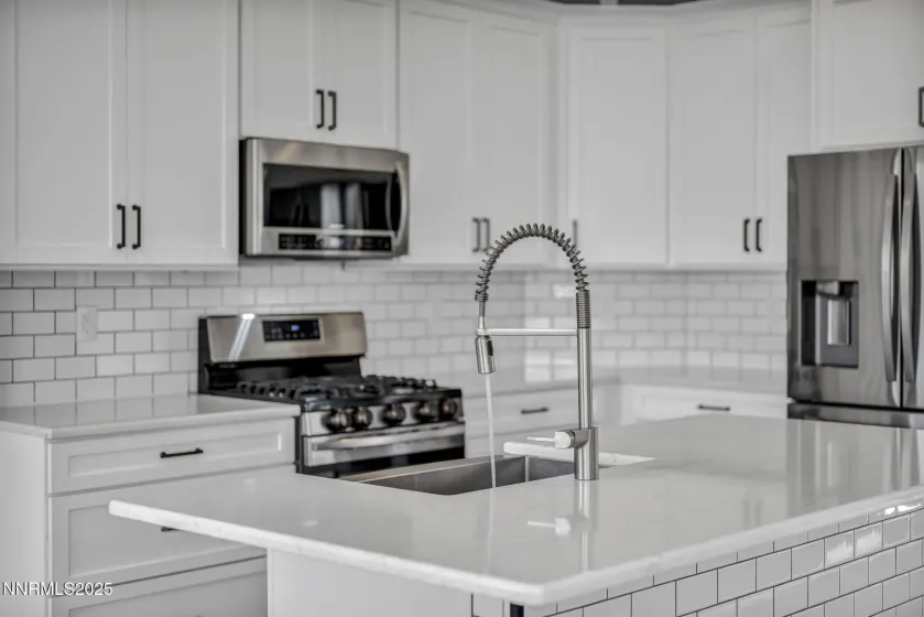 9638 Thunder Mountain, Reno, Nevada 89521, 4 Bedrooms Bedrooms, ,2 BathroomsBathrooms,Residential,Residential,Thunder Mountain,260000291