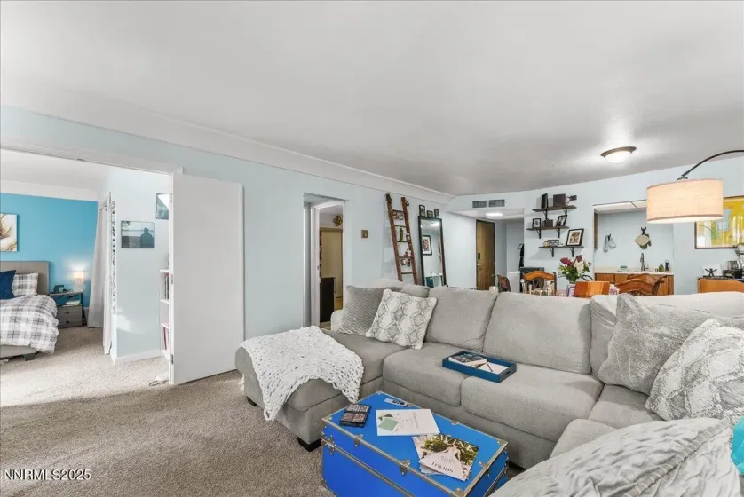 63 Vista Rafael, Reno, Nevada 89503, 2 Bedrooms Bedrooms, ,1 BathroomBathrooms,Residential,Residential,Vista Rafael,260000294