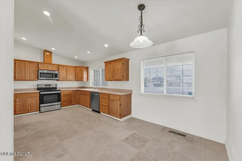 6319 Bluegrass, Stagecoach, Nevada 89429, 3 Bedrooms Bedrooms, ,2 BathroomsBathrooms,Residential,Residential,Bluegrass,260000297