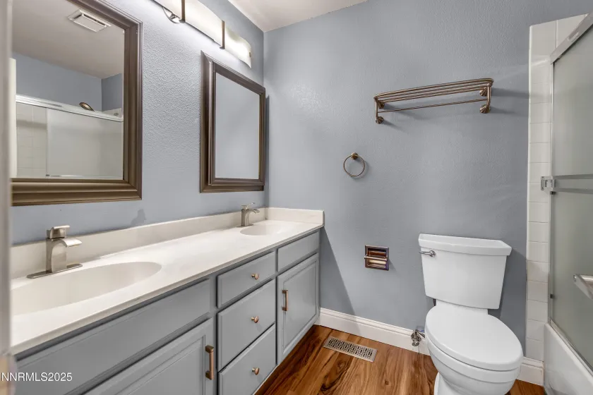 1901 Canyon Ridge, Sparks, Nevada 89436, 4 Bedrooms Bedrooms, ,3 BathroomsBathrooms,Residential,Residential,Canyon Ridge,260000300