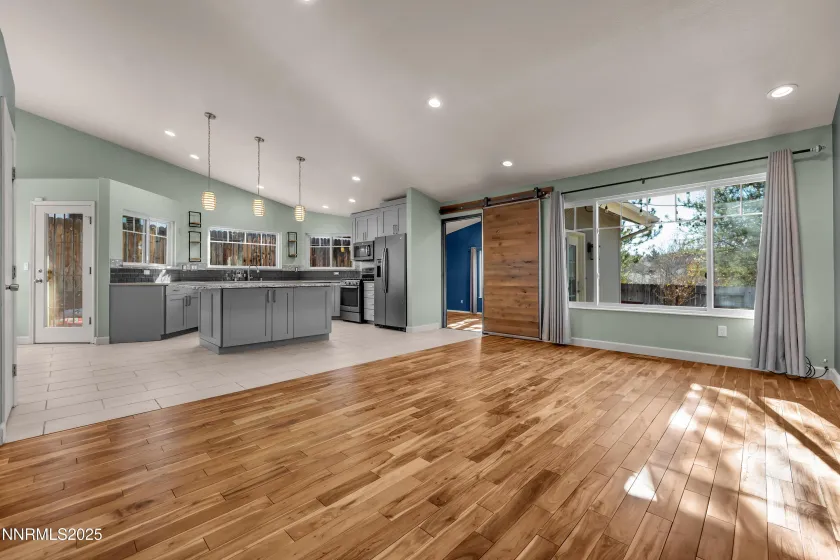 1901 Canyon Ridge, Sparks, Nevada 89436, 4 Bedrooms Bedrooms, ,3 BathroomsBathrooms,Residential,Residential,Canyon Ridge,260000300