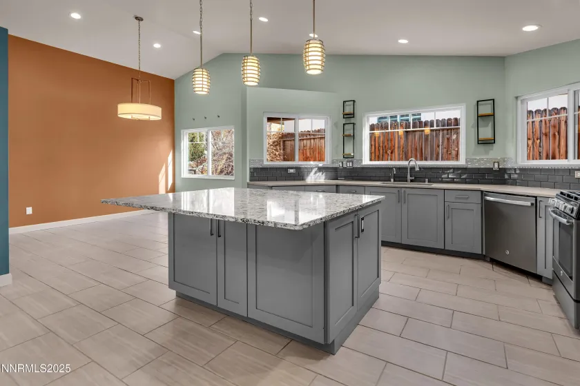 1901 Canyon Ridge, Sparks, Nevada 89436, 4 Bedrooms Bedrooms, ,3 BathroomsBathrooms,Residential,Residential,Canyon Ridge,260000300