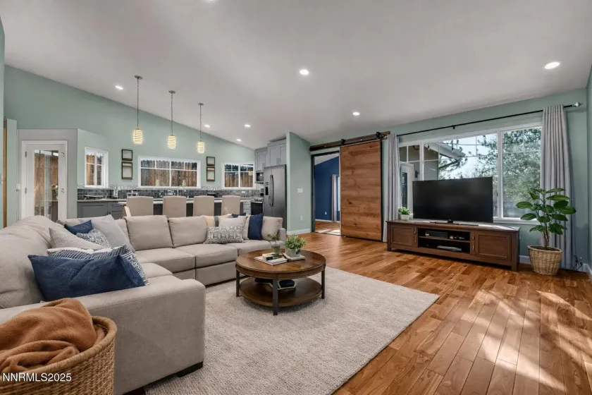 1901 Canyon Ridge, Sparks, Nevada 89436, 4 Bedrooms Bedrooms, ,3 BathroomsBathrooms,Residential,Residential,Canyon Ridge,260000300