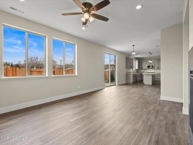 3602 Oakridge, Sparks, Nevada 89436, 4 Bedrooms Bedrooms, ,3 BathroomsBathrooms,Residential,Residential,Oakridge,260000280