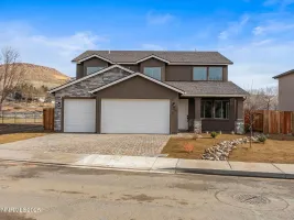 3602 Oakridge, Sparks, Nevada 89436, 4 Bedrooms Bedrooms, ,3 BathroomsBathrooms,Residential,Residential,Oakridge,260000280