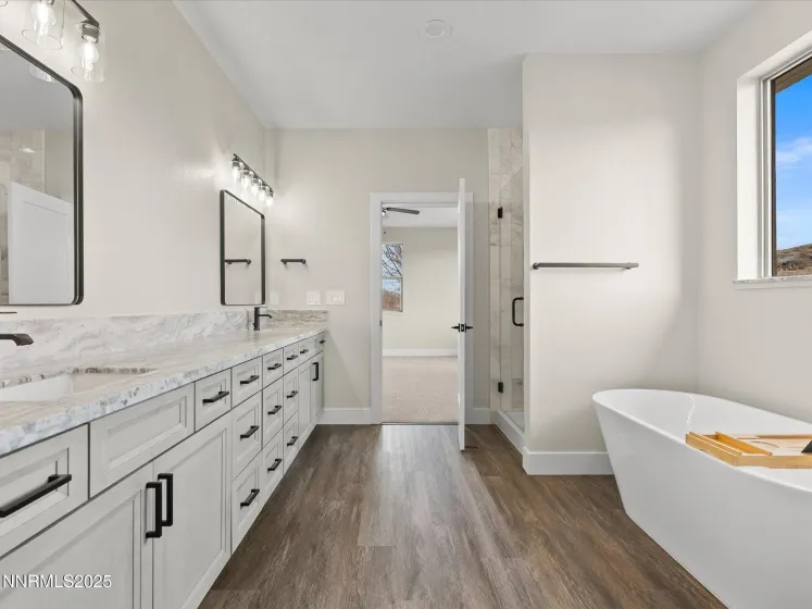 3602 Oakridge, Sparks, Nevada 89436, 4 Bedrooms Bedrooms, ,3 BathroomsBathrooms,Residential,Residential,Oakridge,260000280