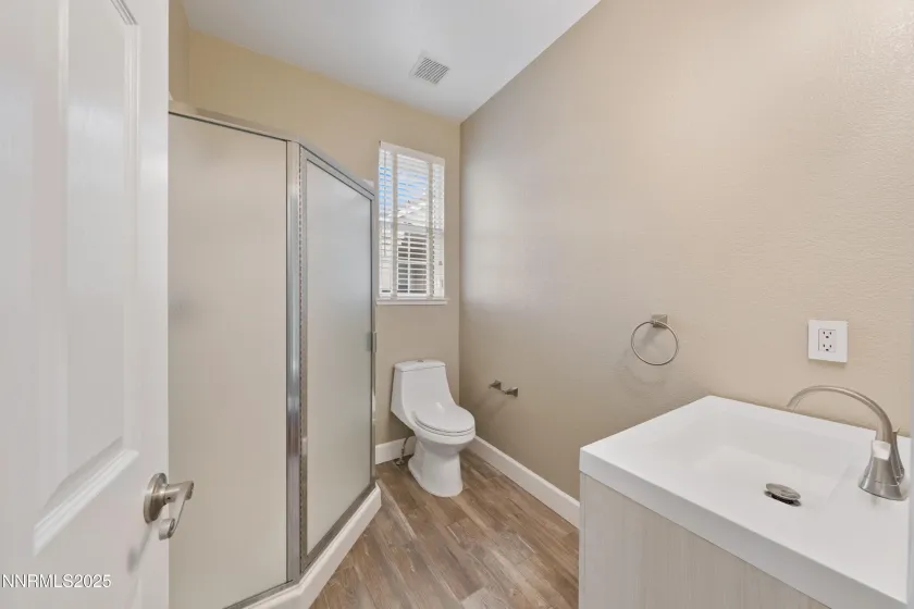 2825 Grosmont, Sparks, Nevada 89436, 5 Bedrooms Bedrooms, ,4 BathroomsBathrooms,Residential,Residential,Grosmont,260000282