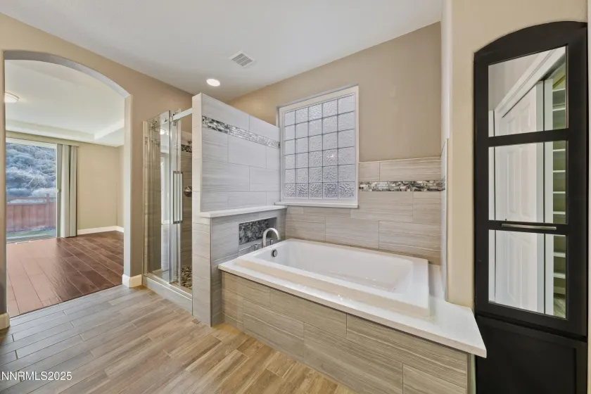 2825 Grosmont, Sparks, Nevada 89436, 5 Bedrooms Bedrooms, ,4 BathroomsBathrooms,Residential,Residential,Grosmont,260000282