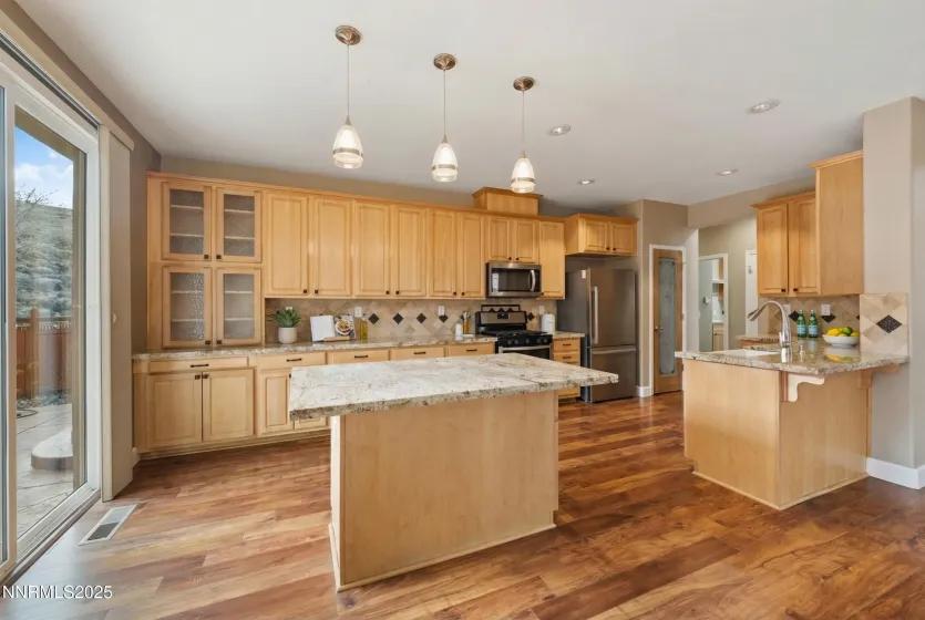 2825 Grosmont, Sparks, Nevada 89436, 5 Bedrooms Bedrooms, ,4 BathroomsBathrooms,Residential,Residential,Grosmont,260000282