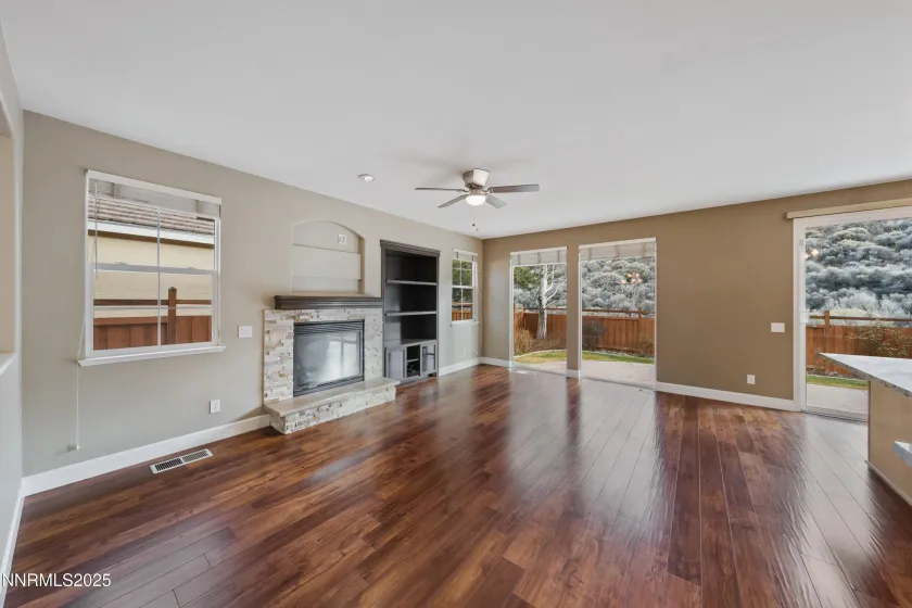 2825 Grosmont, Sparks, Nevada 89436, 5 Bedrooms Bedrooms, ,4 BathroomsBathrooms,Residential,Residential,Grosmont,260000282