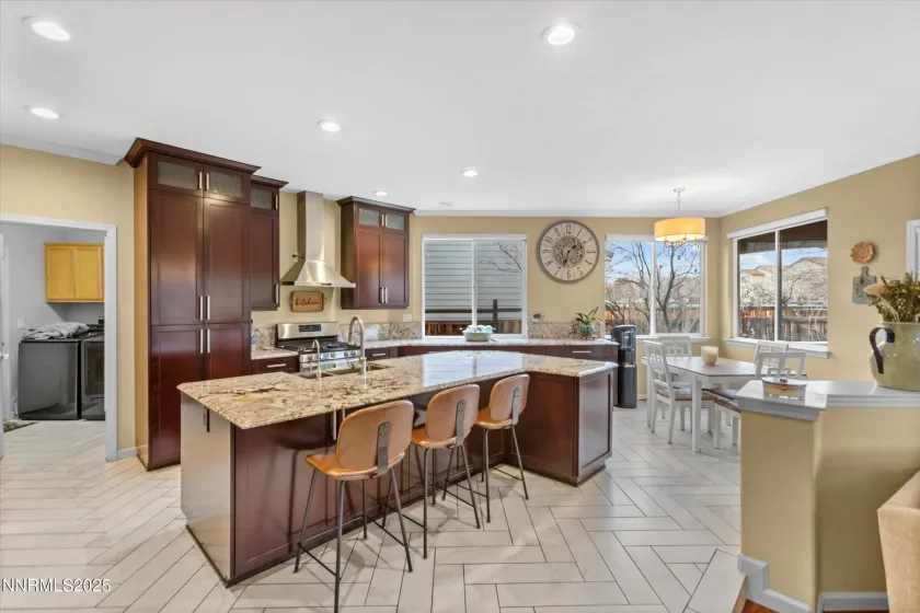 6894 Cinnamon, Sparks, Nevada 89436, 5 Bedrooms Bedrooms, ,3 BathroomsBathrooms,Residential,Residential,Cinnamon,260000281