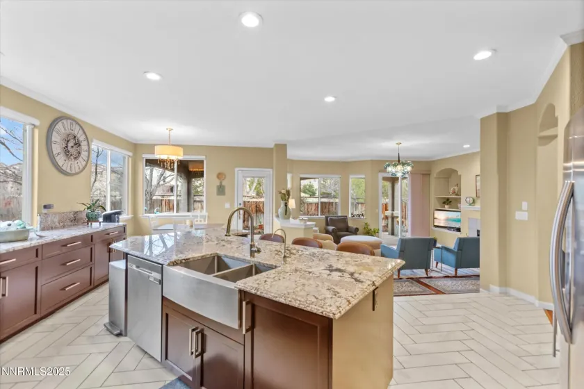 6894 Cinnamon, Sparks, Nevada 89436, 5 Bedrooms Bedrooms, ,3 BathroomsBathrooms,Residential,Residential,Cinnamon,260000281