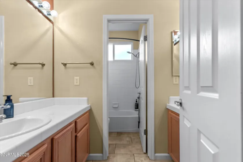 6894 Cinnamon, Sparks, Nevada 89436, 5 Bedrooms Bedrooms, ,3 BathroomsBathrooms,Residential,Residential,Cinnamon,260000281