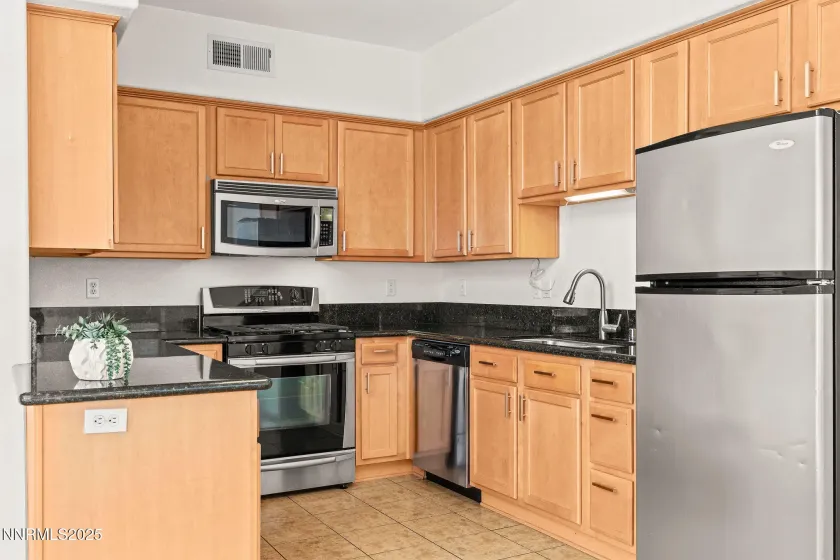 2125 Stanton, Reno, Nevada 89502, 3 Bedrooms Bedrooms, ,3 BathroomsBathrooms,Residential,Residential,Stanton,260000283