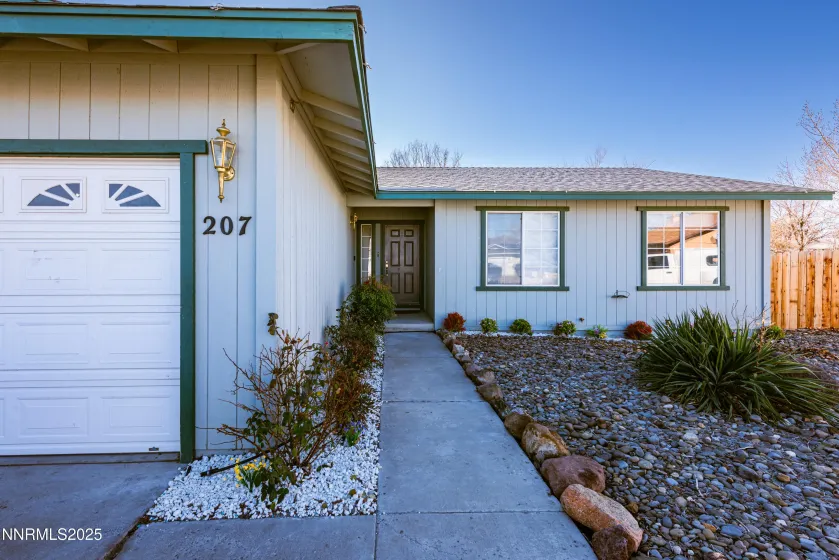 207 Thornwood, Dayton, Nevada 89403, 3 Bedrooms Bedrooms, ,2 BathroomsBathrooms,Residential,Residential,Thornwood,260000284