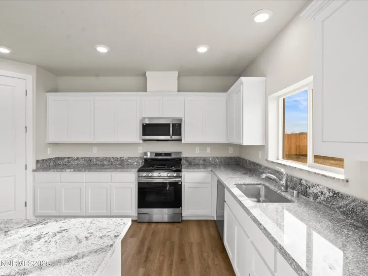 2555 Emerson, Fernley, Nevada 89408, 4 Bedrooms Bedrooms, ,2 BathroomsBathrooms,Residential,Residential,Emerson,260000285