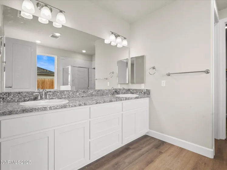 2555 Emerson, Fernley, Nevada 89408, 4 Bedrooms Bedrooms, ,2 BathroomsBathrooms,Residential,Residential,Emerson,260000285