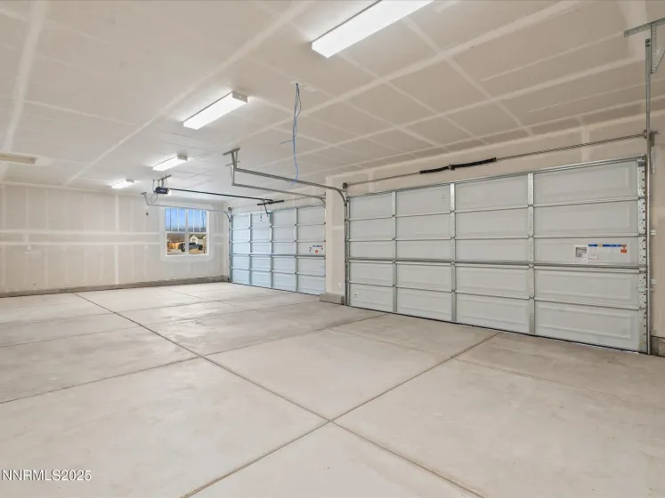 2555 Emerson, Fernley, Nevada 89408, 4 Bedrooms Bedrooms, ,2 BathroomsBathrooms,Residential,Residential,Emerson,260000285