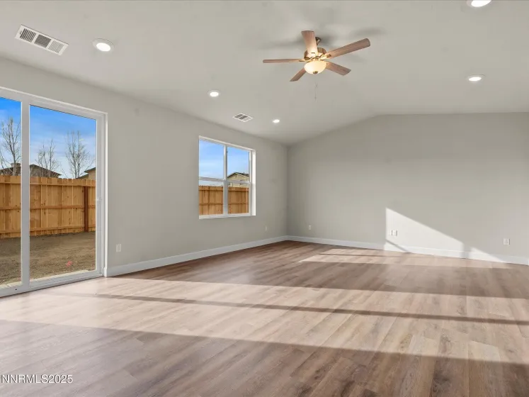 2555 Emerson, Fernley, Nevada 89408, 4 Bedrooms Bedrooms, ,2 BathroomsBathrooms,Residential,Residential,Emerson,260000285