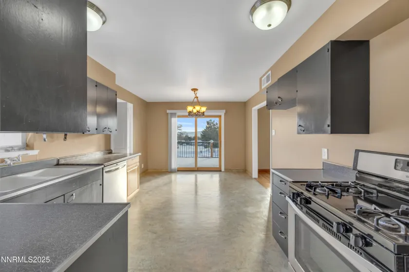 2295 Ellendale, Reno, Nevada 89503, 3 Bedrooms Bedrooms, ,2 BathroomsBathrooms,Residential,Residential,Ellendale,260000288