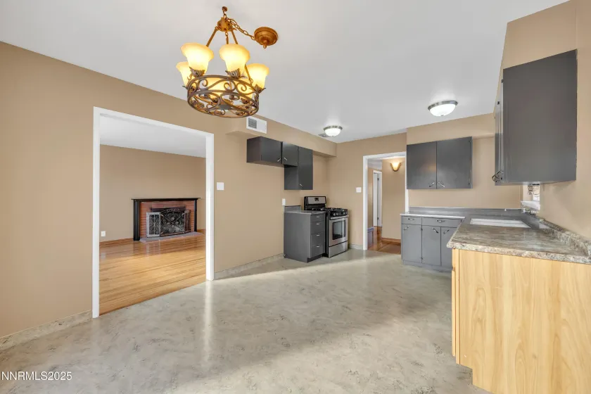 2295 Ellendale, Reno, Nevada 89503, 3 Bedrooms Bedrooms, ,2 BathroomsBathrooms,Residential,Residential,Ellendale,260000288