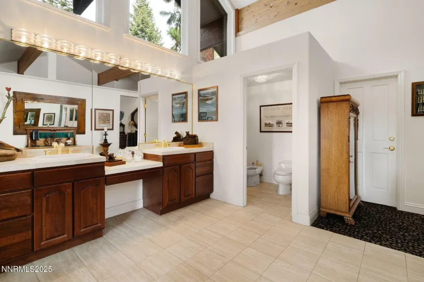 771 Lakeshore, Incline Village, Nevada 89451, 4 Bedrooms Bedrooms, ,4 BathroomsBathrooms,Residential,Residential,Lakeshore,260000289