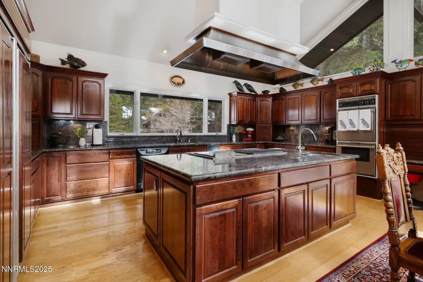 771 Lakeshore, Incline Village, Nevada 89451, 4 Bedrooms Bedrooms, ,4 BathroomsBathrooms,Residential,Residential,Lakeshore,260000289